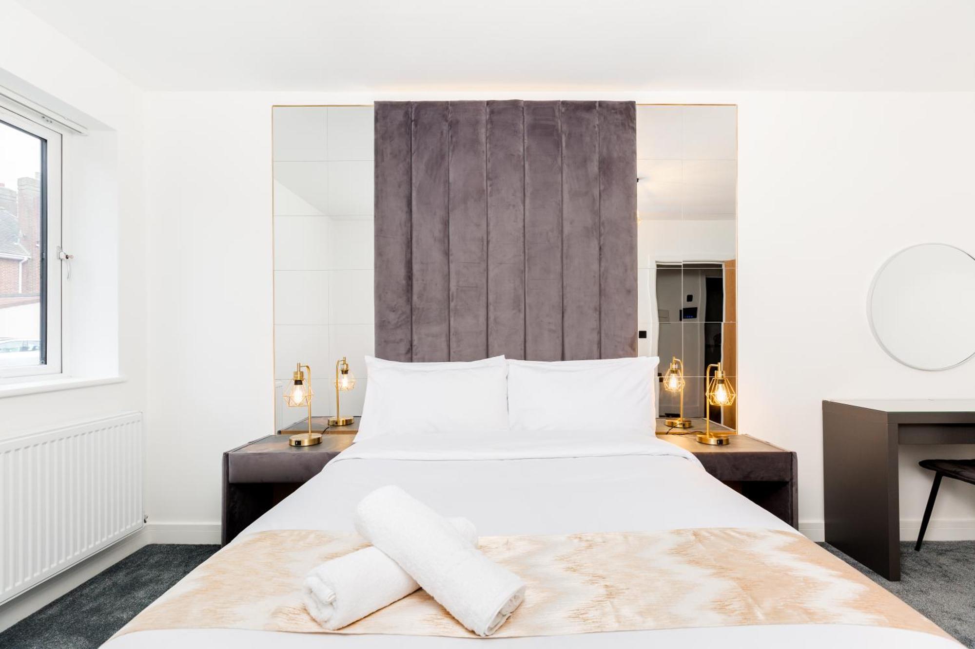 The Suites Inn Hotel Birmingham Merry Hill بريرلي هيل المظهر الخارجي الصورة